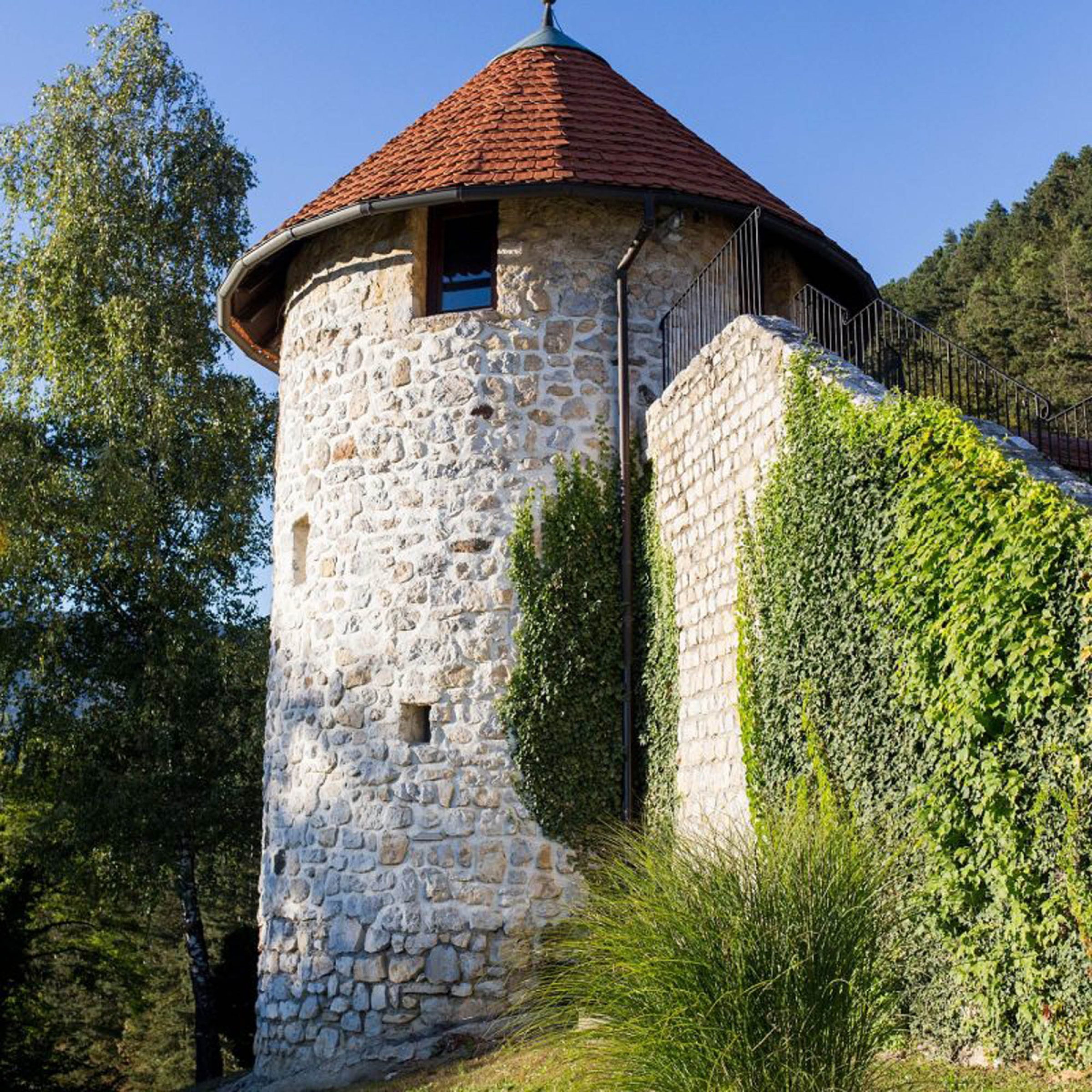 View enlarged image Tabor Castle