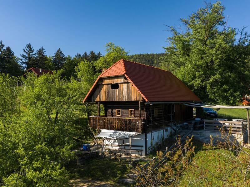 View enlarged image Španec Wine Cottage