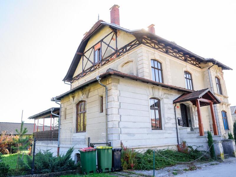 View enlarged image Bayer Villa