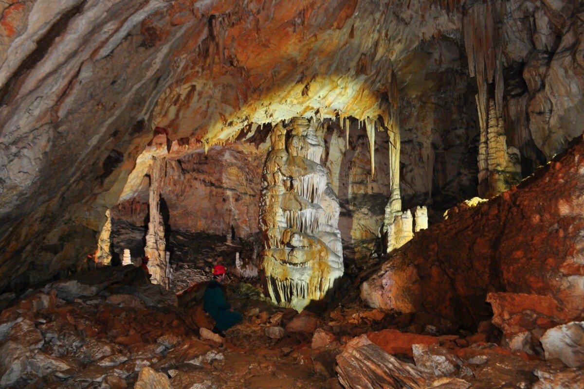 Snežna Cave Snežna Cave