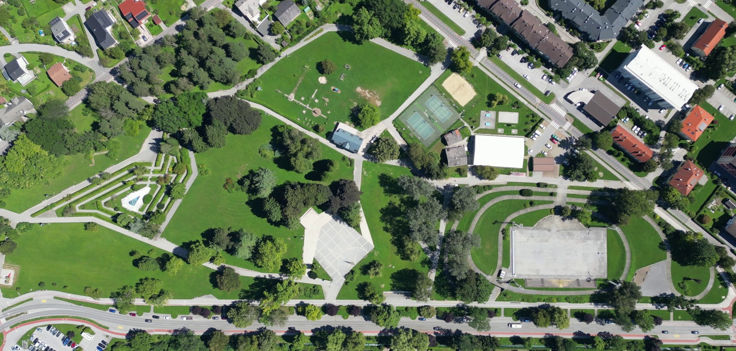 Ogled povečano sliko Sončni park