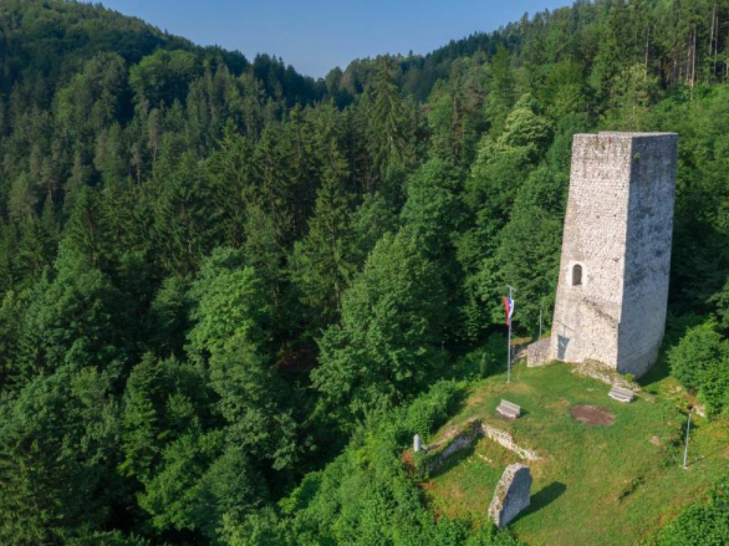 Ogled povečano sliko Pusti grad