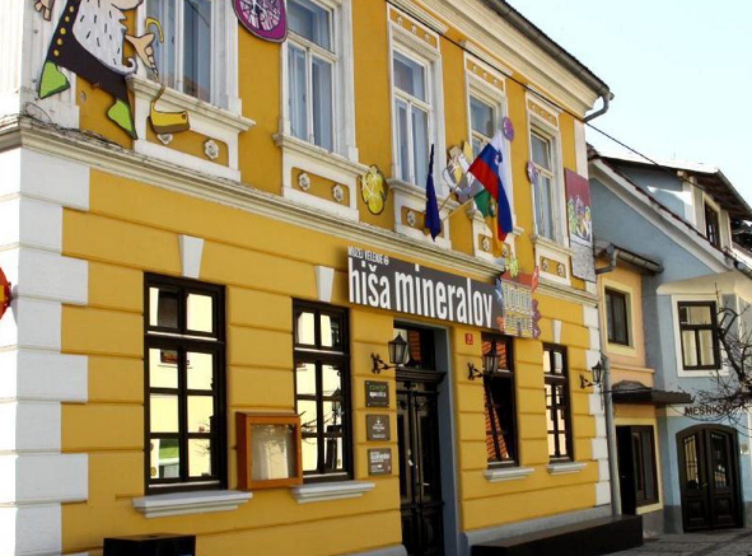 Ogled povečano sliko Hiša mineralov