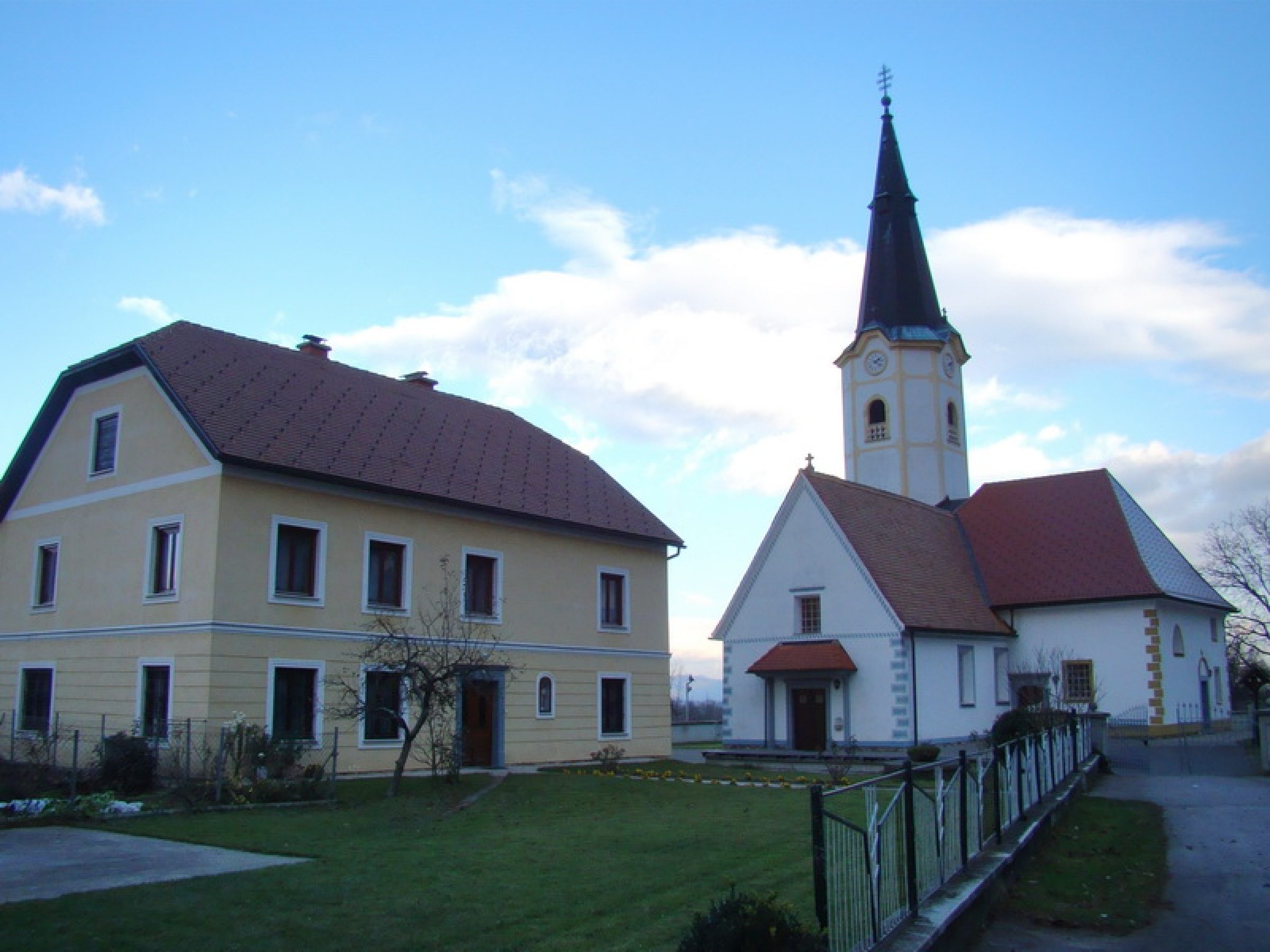 Ogled povečano sliko Župnijska cerkev sv. Štefan