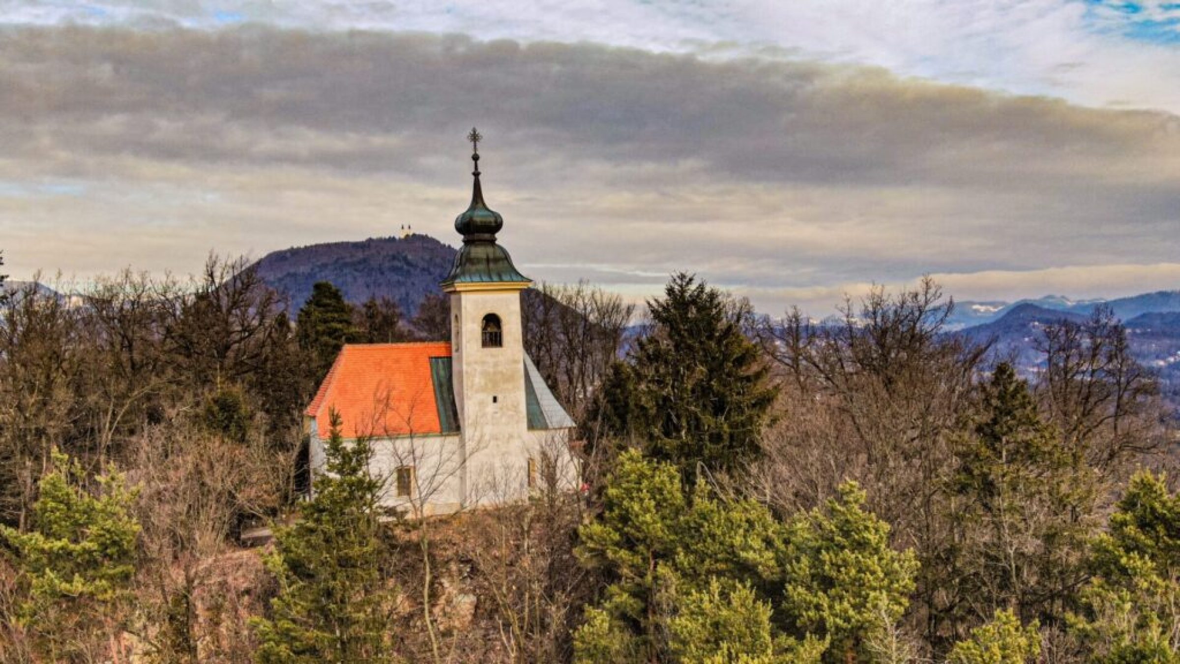 Ogled povečano sliko Cerkev Sv. Miklavža na Vimperku