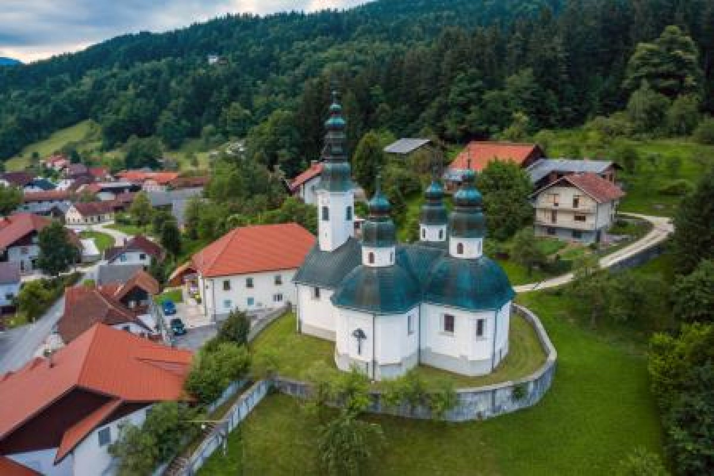 Ogled povečano sliko Cerkev sv. Jakoba v Okonini