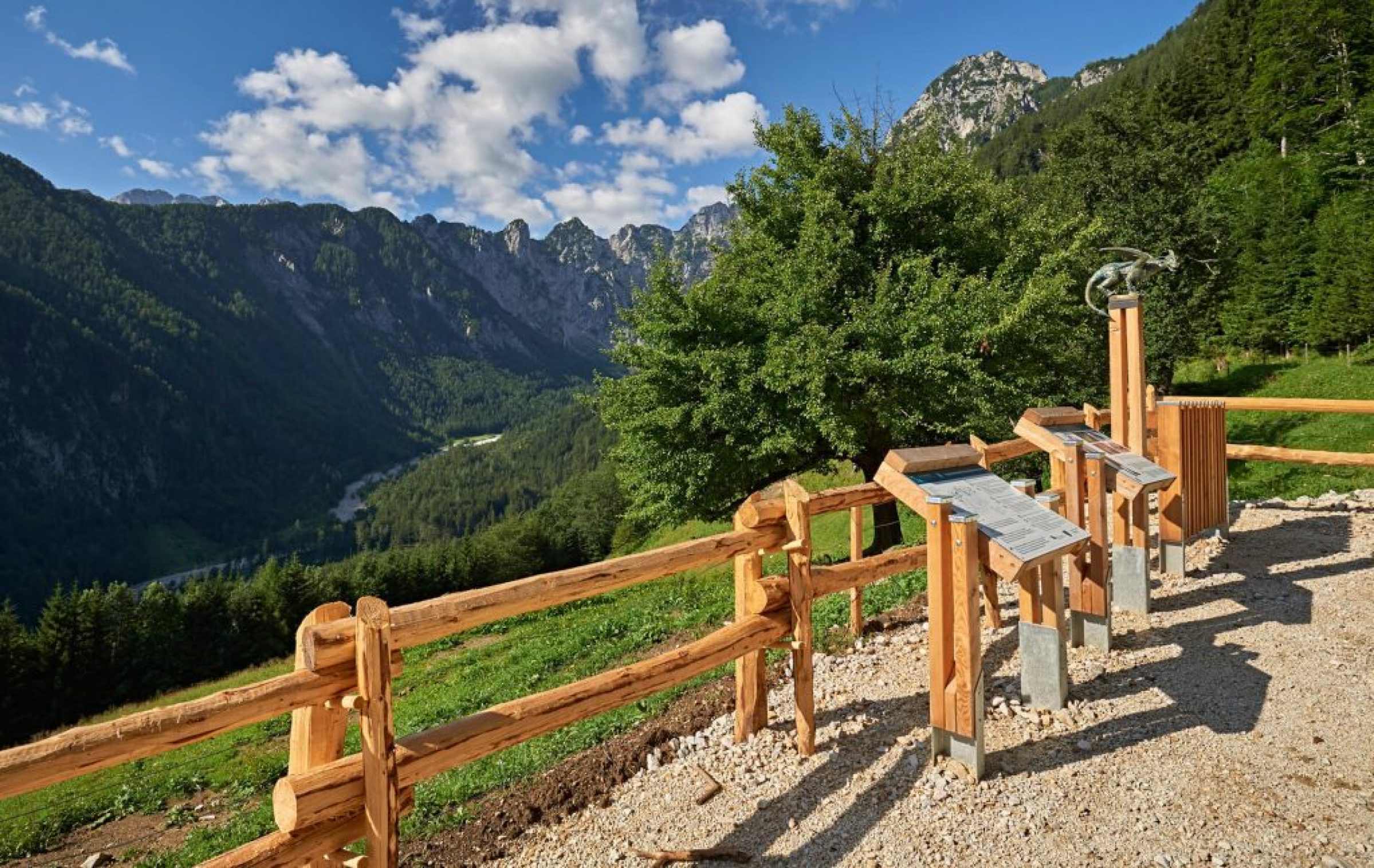 Ogled povečano sliko Solčavska panoramska cesta