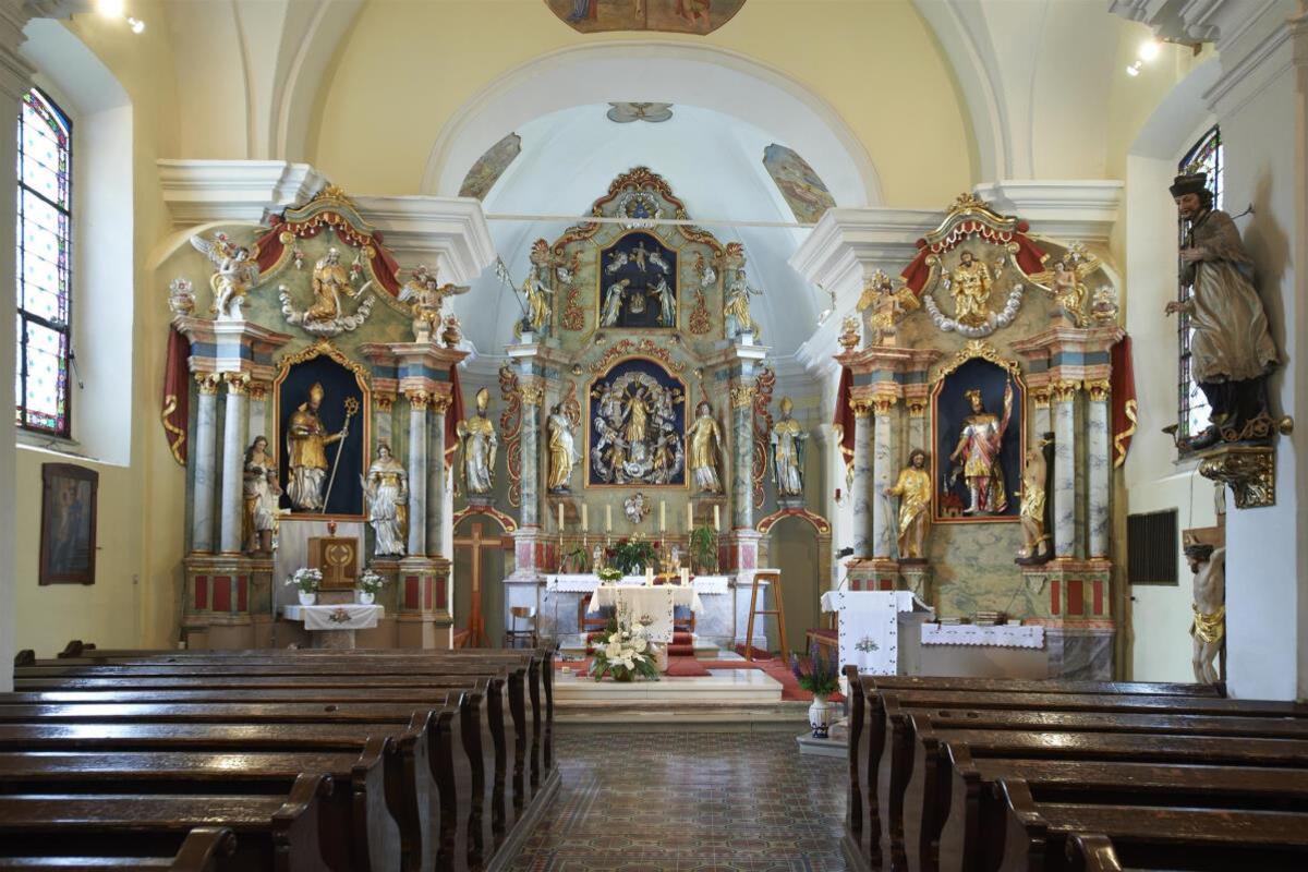  Church of St Lawrence 