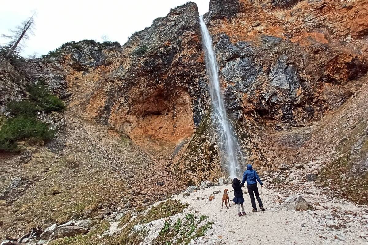  Rinka Waterfall 